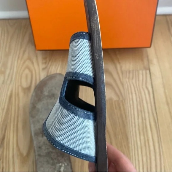 Hermes Izmir Leather Canvas H Sandal Blue Grey - Picture 6 of 9